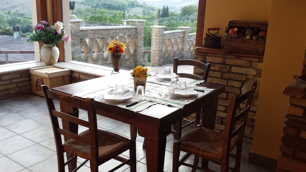 Agriturismo Col Morino Panzió Pineto Kültér fotó