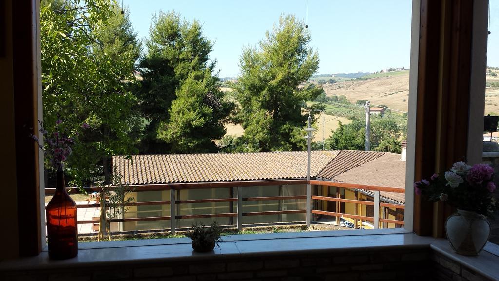 Agriturismo Col Morino Panzió Pineto Kültér fotó
