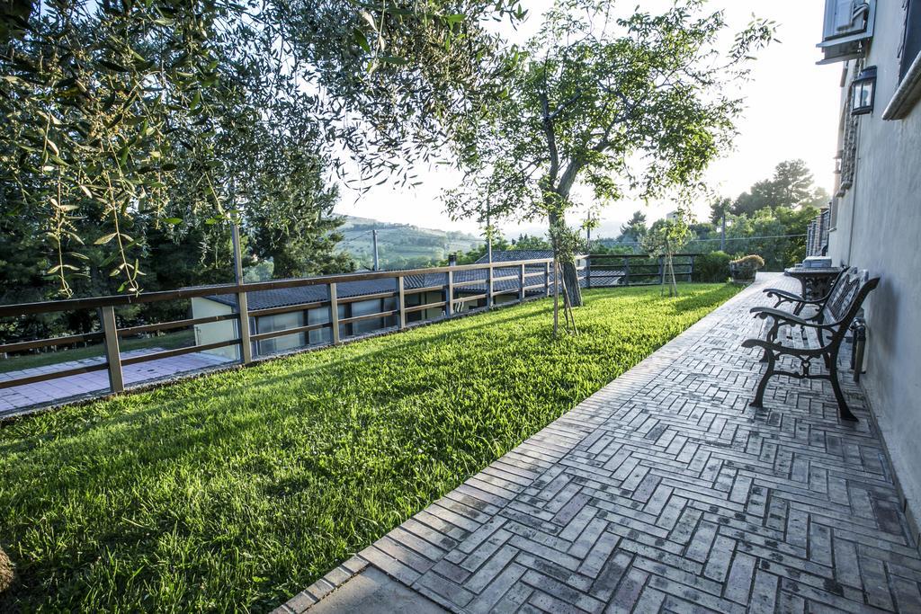 Agriturismo Col Morino Panzió Pineto Kültér fotó